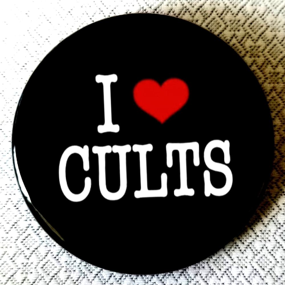 2.25 inch I love cults button badge pin